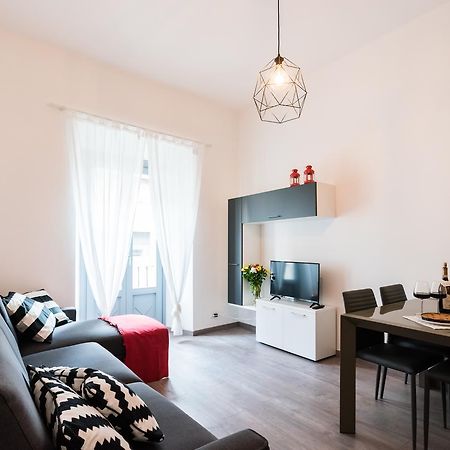 Central & Modern Apartment By Rent All Комо Екстер'єр фото