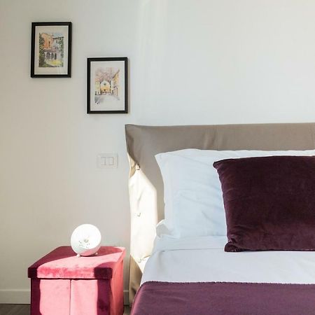 Central & Modern Apartment By Rent All Комо Екстер'єр фото
