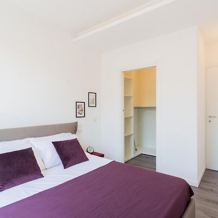 Central & Modern Apartment By Rent All Комо Екстер'єр фото