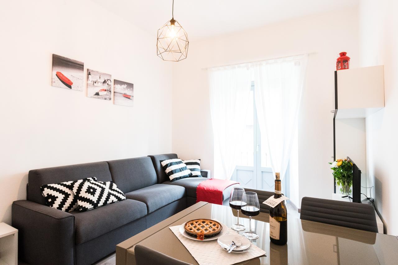 Central & Modern Apartment By Rent All Комо Екстер'єр фото
