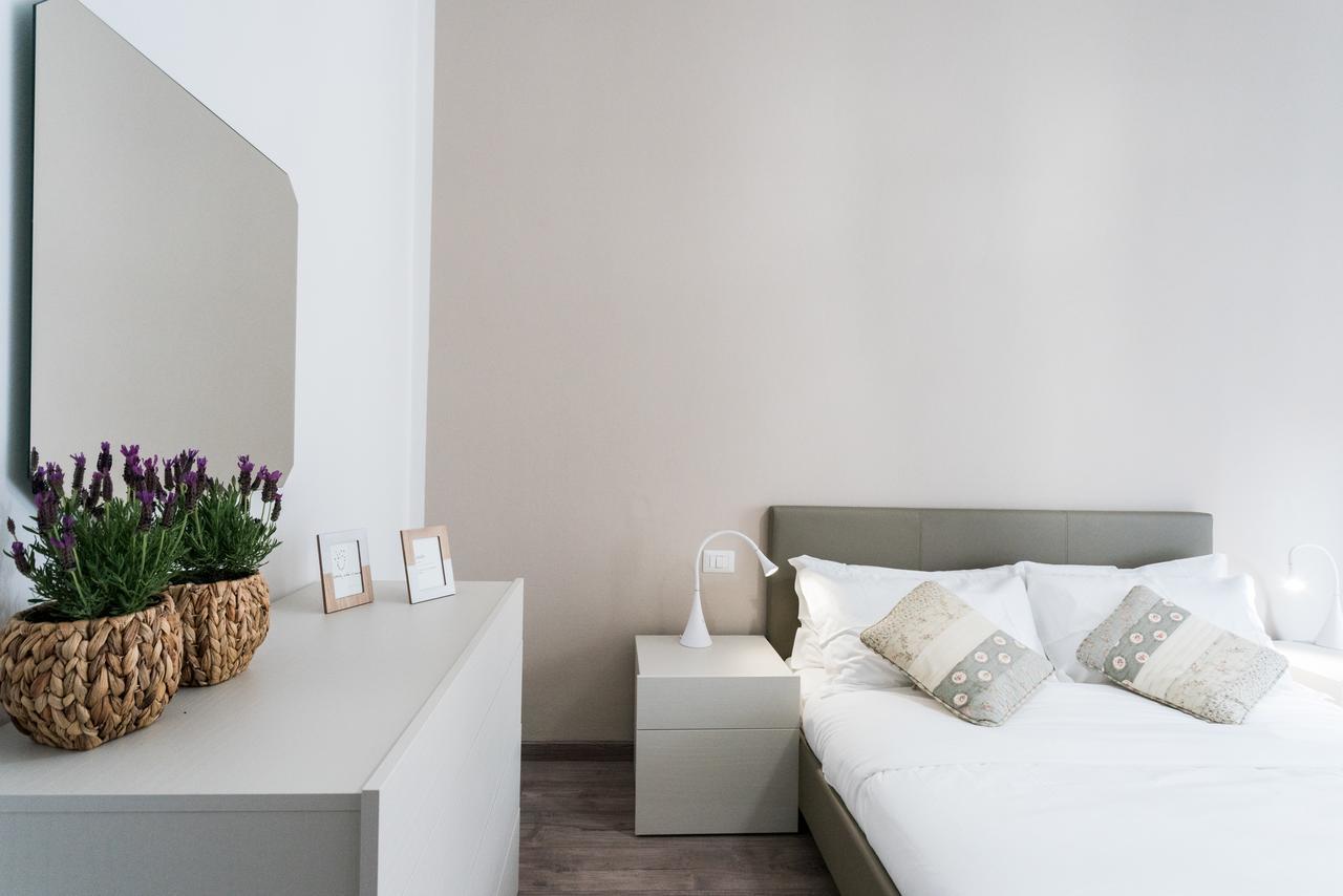 Central & Modern Apartment By Rent All Комо Екстер'єр фото
