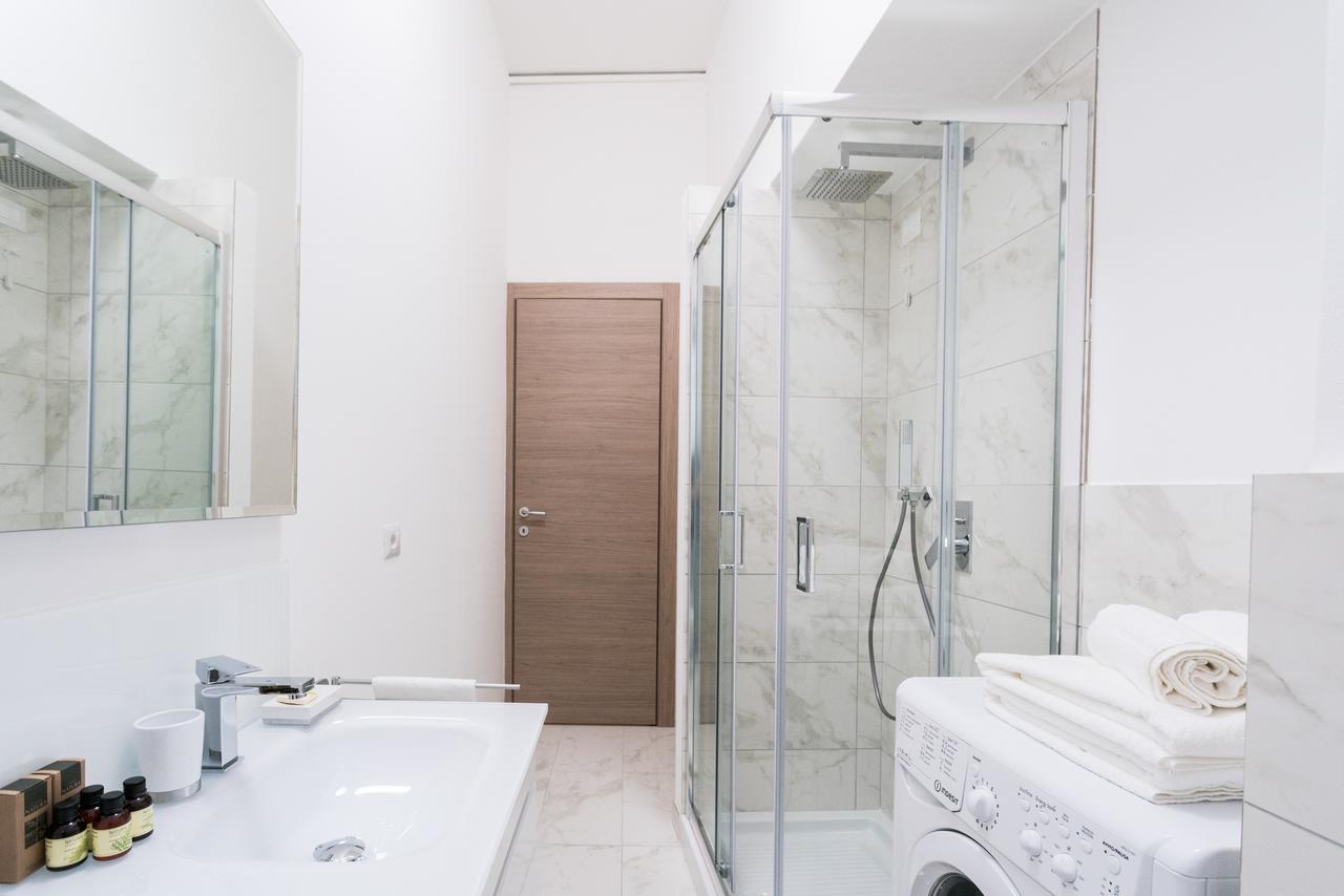 Central & Modern Apartment By Rent All Комо Екстер'єр фото