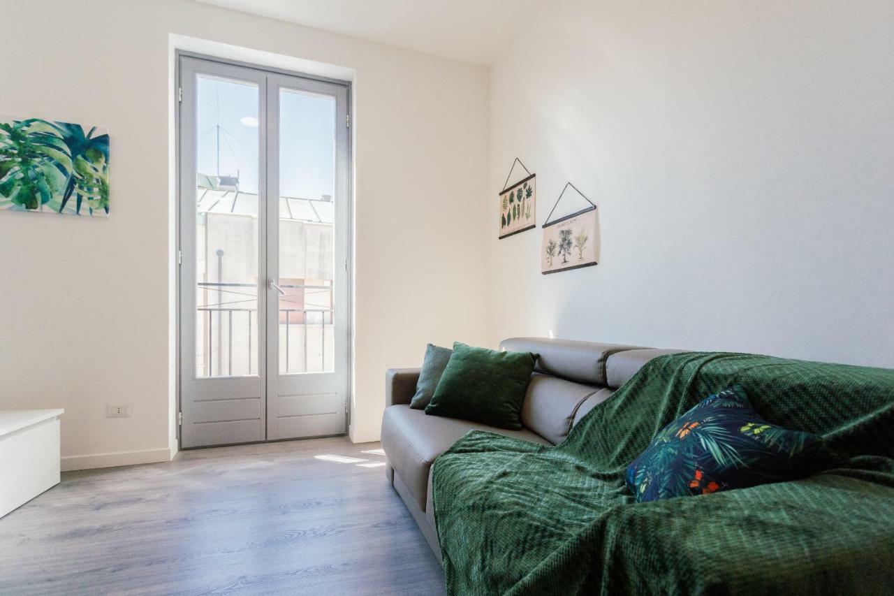Central & Modern Apartment By Rent All Комо Екстер'єр фото