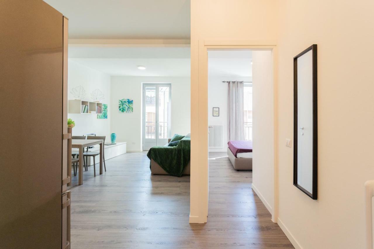 Central & Modern Apartment By Rent All Комо Екстер'єр фото