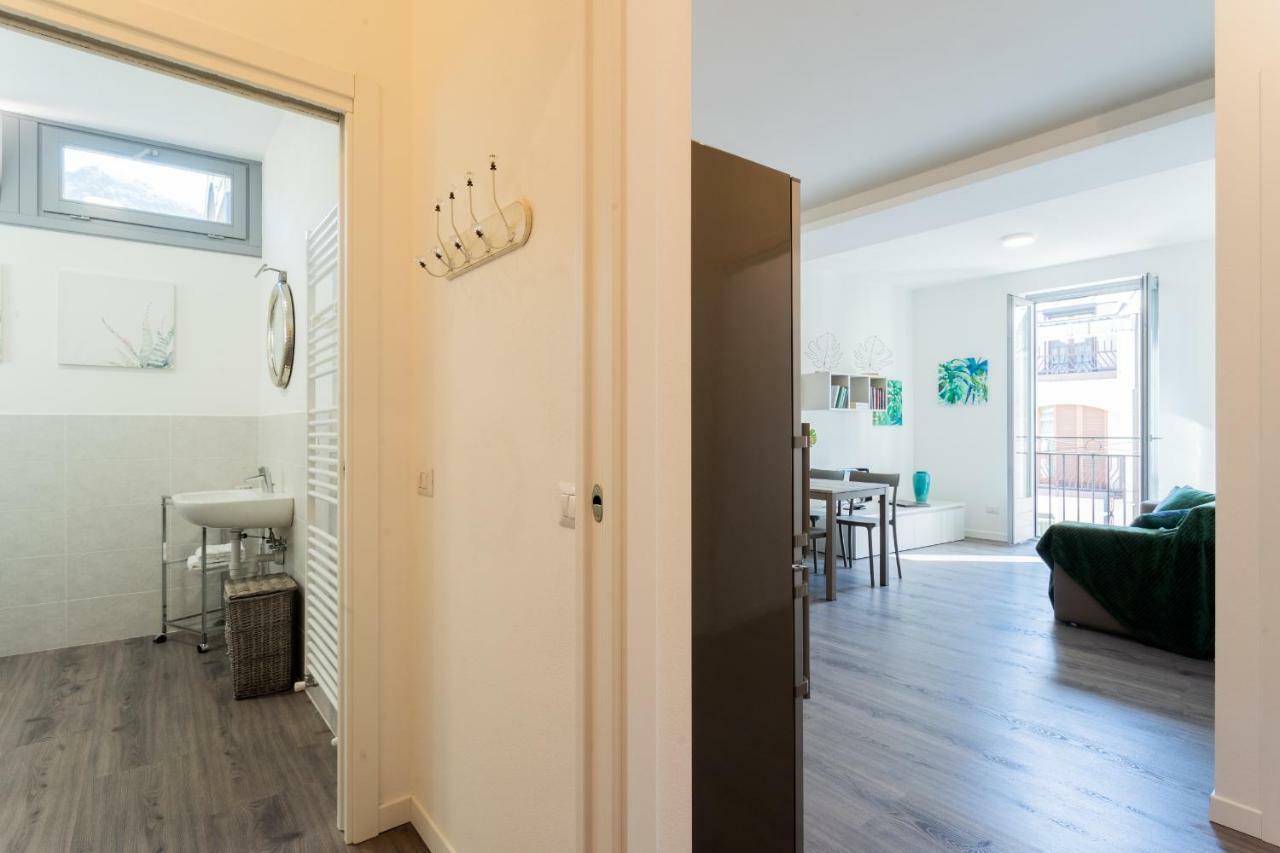 Central & Modern Apartment By Rent All Комо Екстер'єр фото