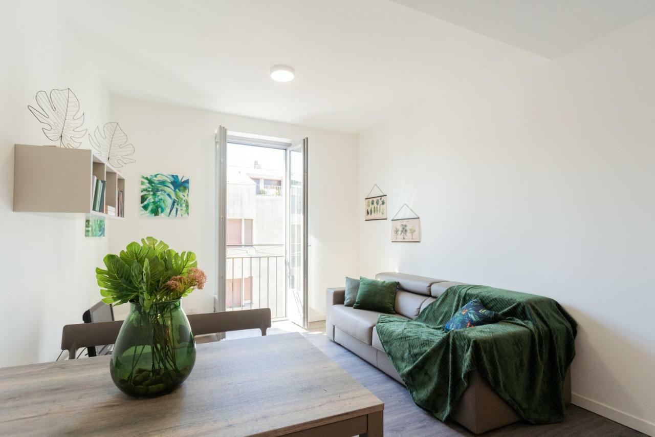 Central & Modern Apartment By Rent All Комо Екстер'єр фото